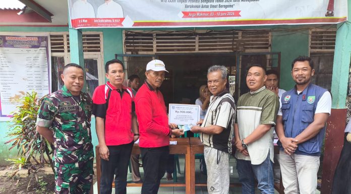 Pemdes Kembang Manis Salurkan BLT Dana Desa Kepada 6 KPM