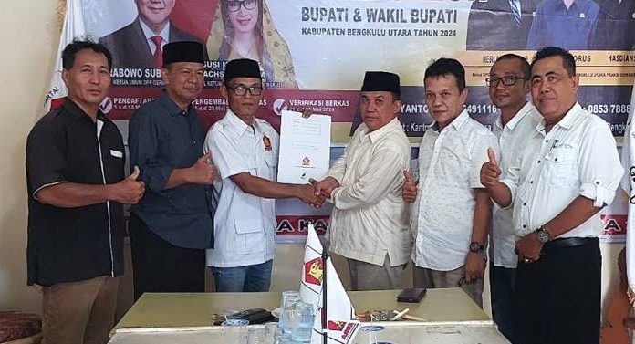Arie Septia Adinata, SE.,MAP Ambil Formulir Pendaftaran Calon Bupati